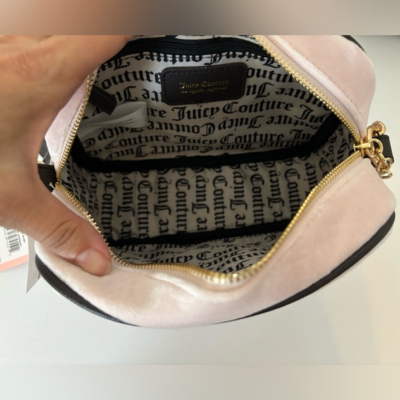 JUICY COUTURE Bag Heritage Camera Crossbody - Velour Pink Powder Blush NWT - Picture 10 of 10
